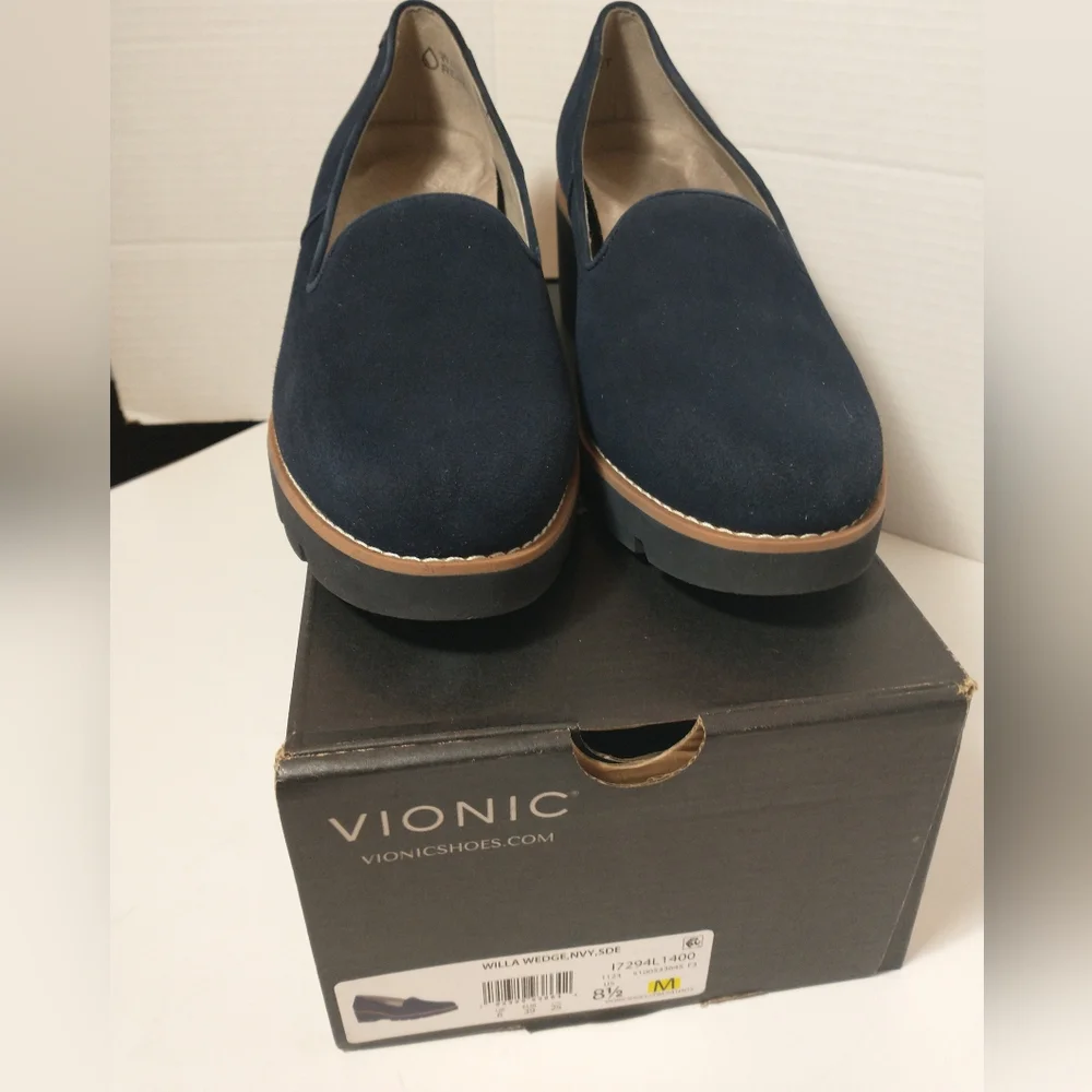 Like NEW Vionic Willa Suede‎ Wedge Slip On Loafer, Navy, Support, Women Size 8.5